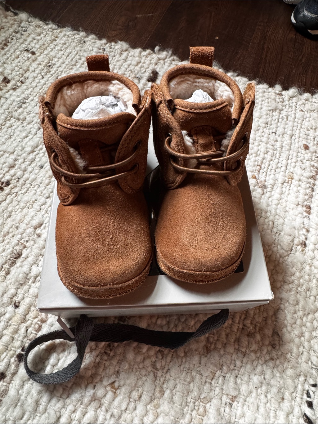 Ugg Baby Neumel Toddler Boot With Shearling Lining Size 4/5